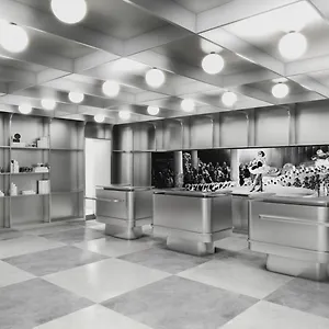 Revery Downtown, Curio Collection By Hilton Toronto